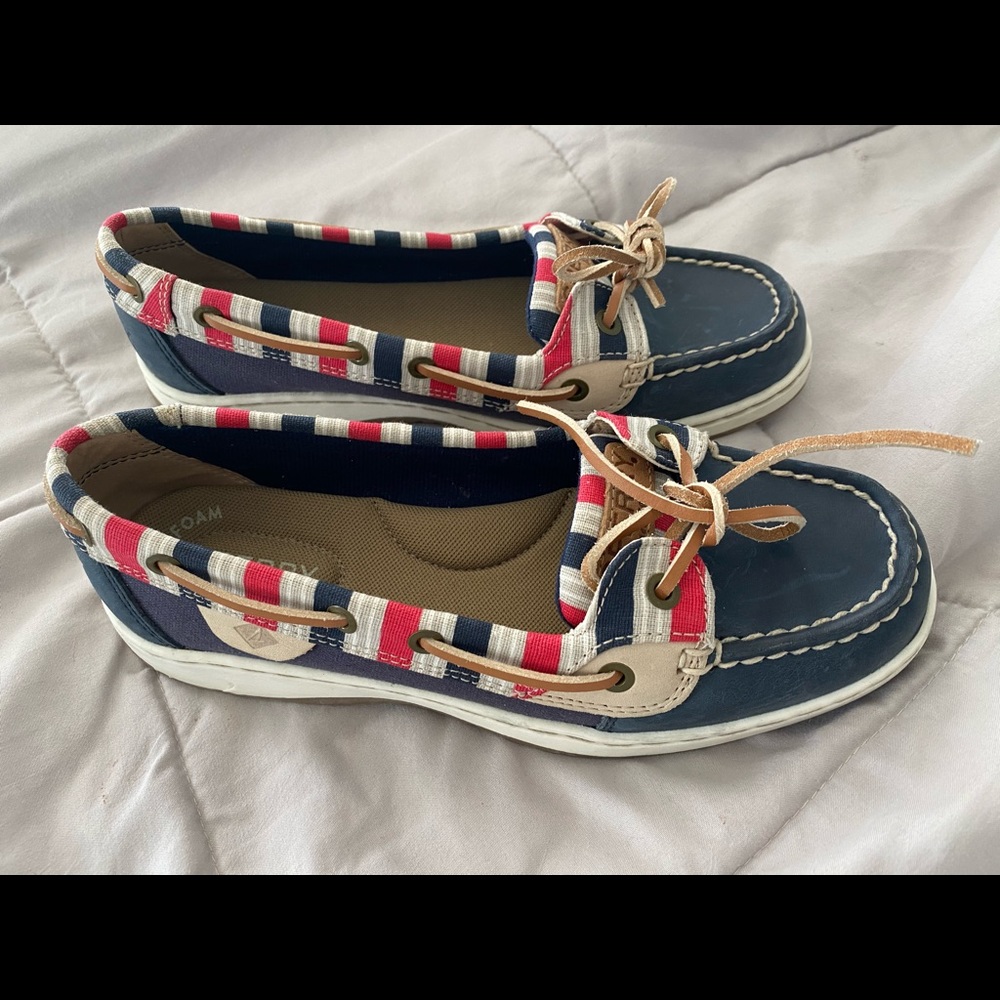 Sperry size 5.5 girls